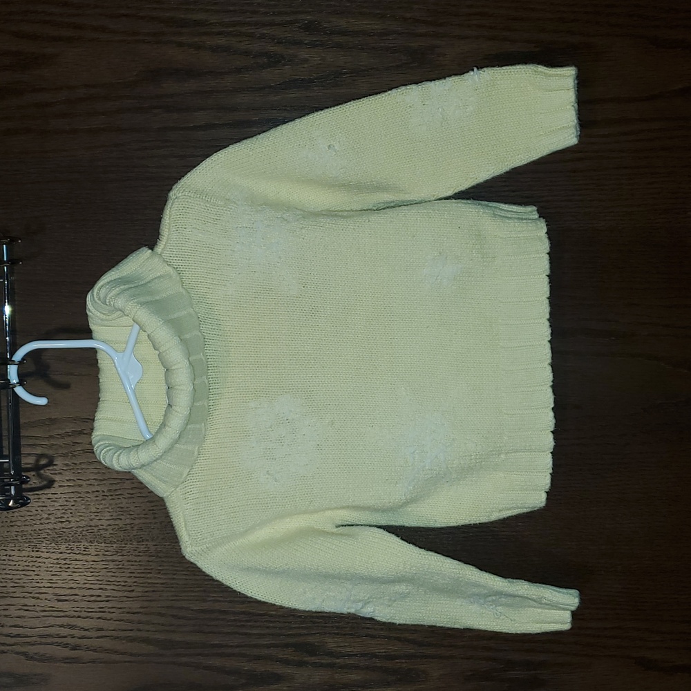 Kobe Kids Yellow Snowflake Turtleneck Sweater Size 2T